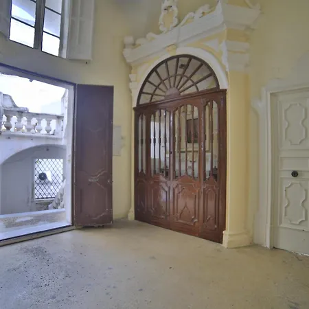 Palazzo Doxi Fontana Dimora D'epoca Lägenhet *